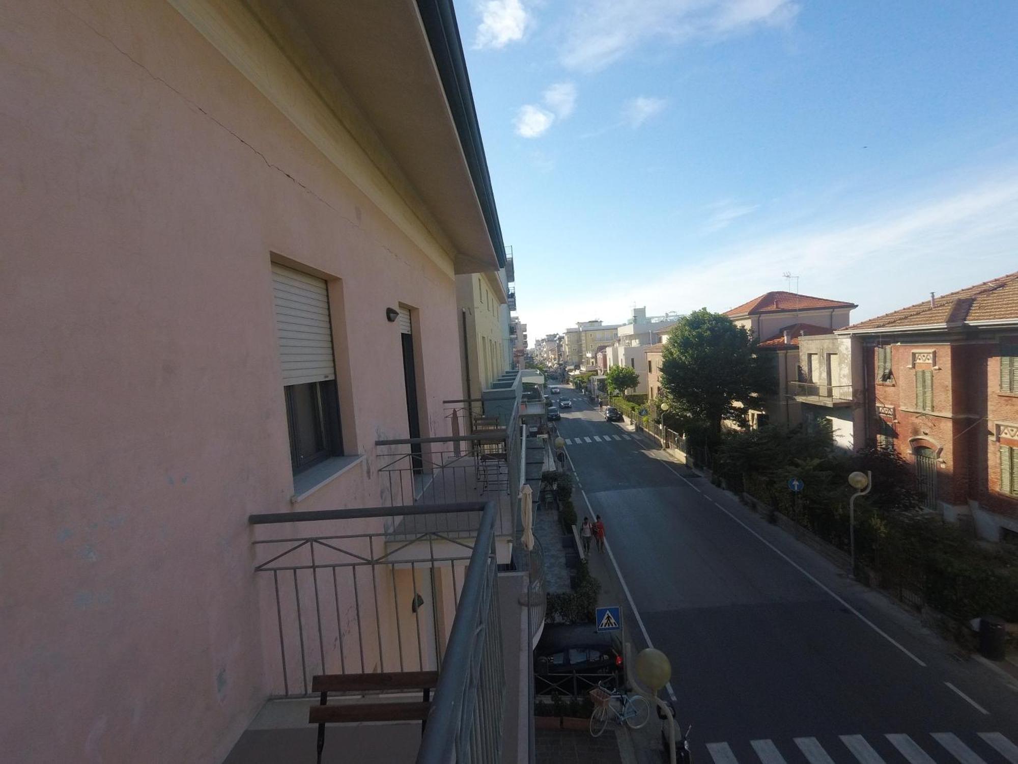 Beach House Holiday Apartments Rimini Eksteriør bilde