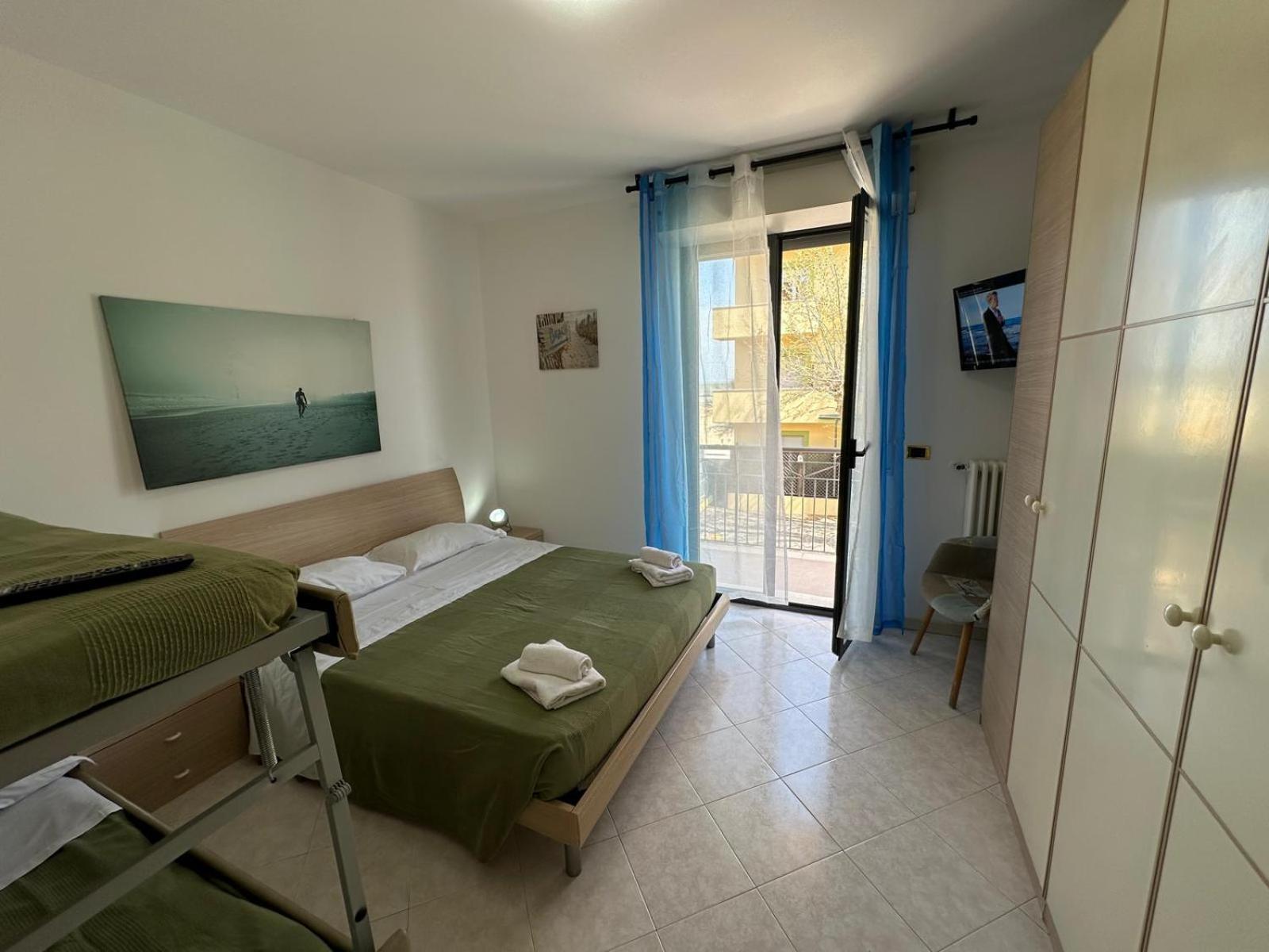 Beach House Holiday Apartments Rimini Eksteriør bilde