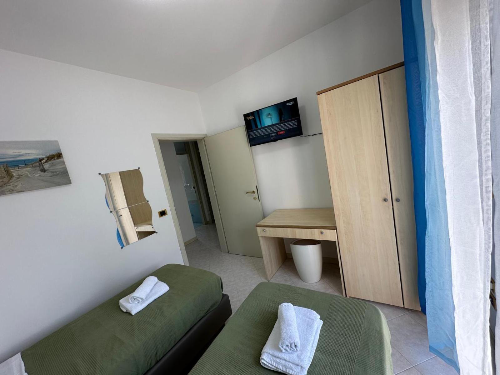 Beach House Holiday Apartments Rimini Eksteriør bilde